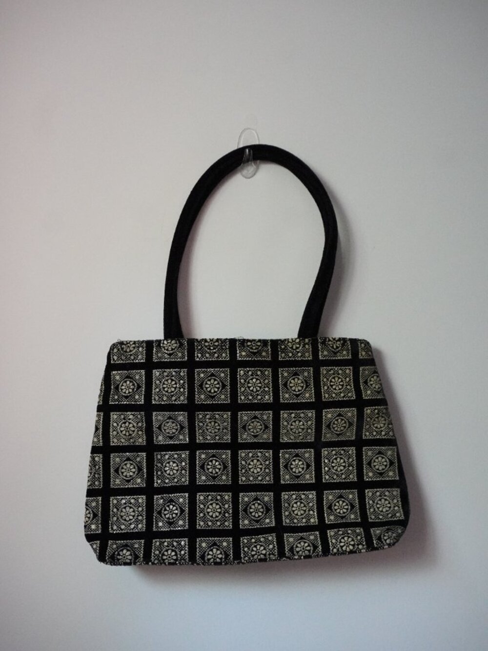 Embroidered Sparkling Patterned Shoulder Bag